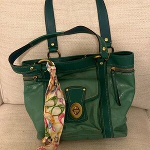 Coach Green and Gold Elegant Shoulder Bag